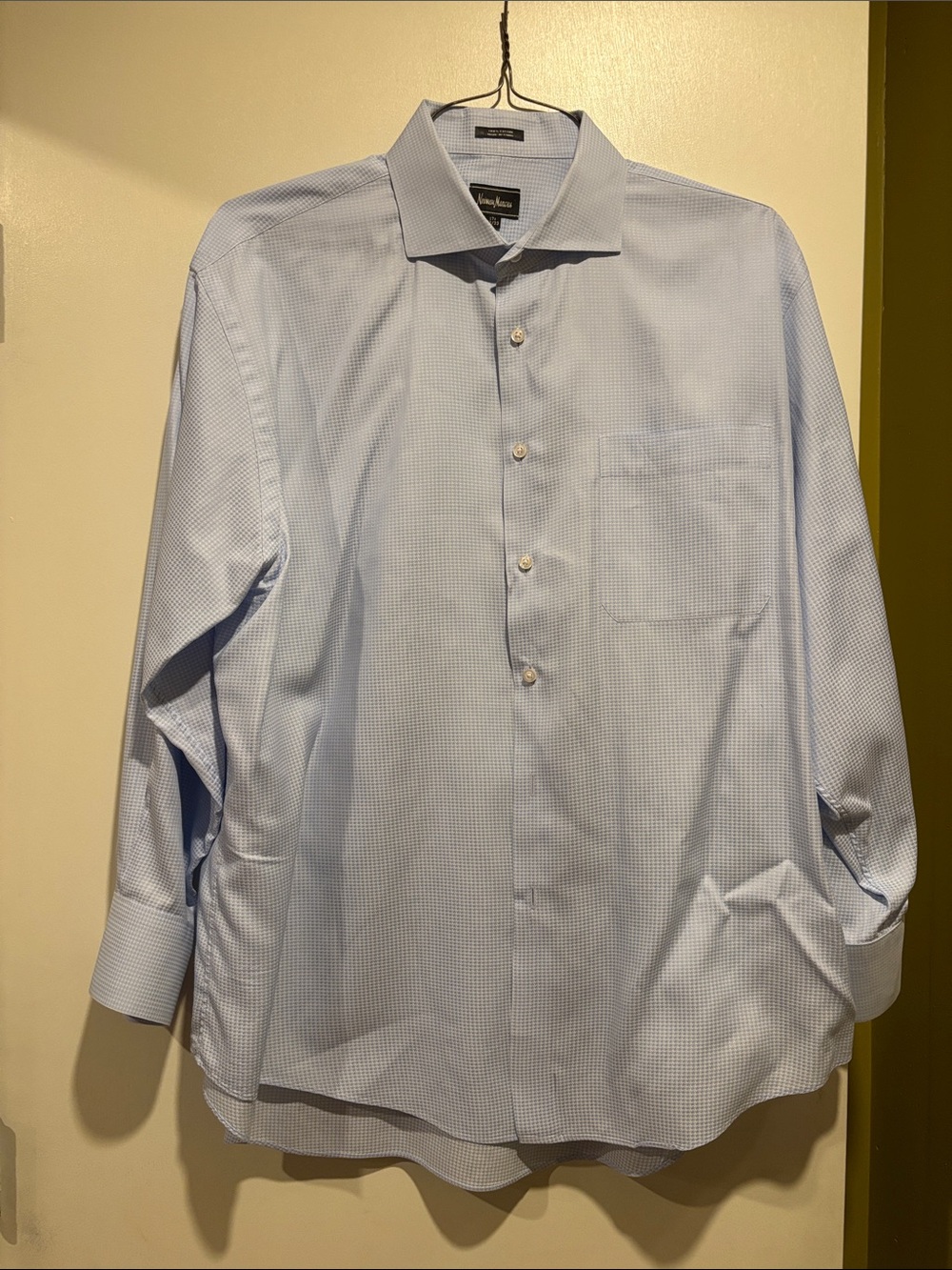 Neiman Marcus Men's Light Blue Dress Shirt with Spread Collar